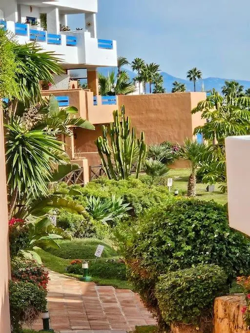 Duquesa Suites Gardens Ground Floor Close To Port, Beach 马尼尔瓦 0*,  西班牙