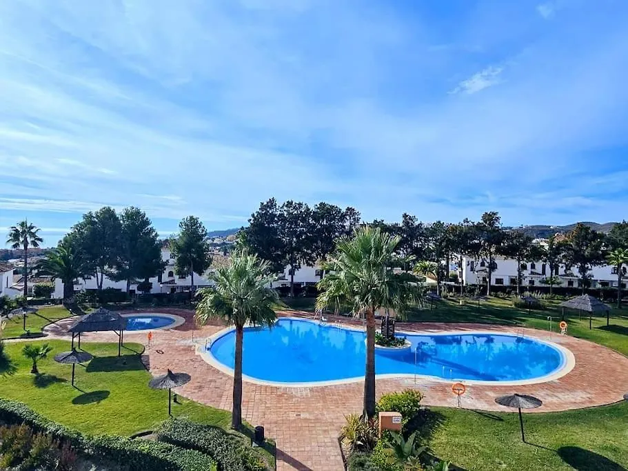 Duquesa Suites Gardens Ground Floor Close To Port, Beach 马尼尔瓦