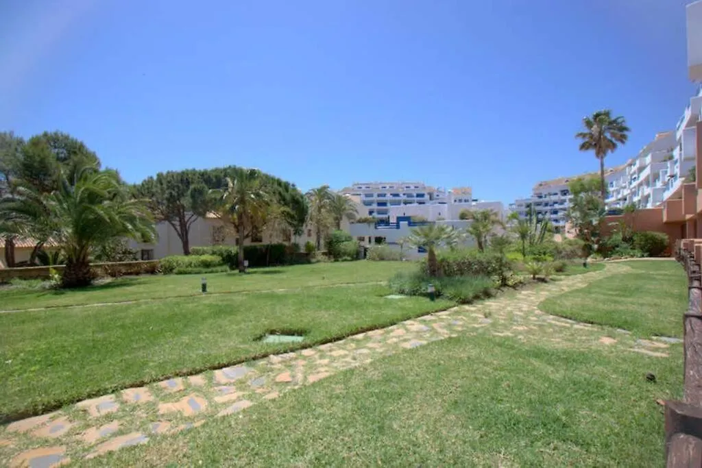 Duquesa Suites Gardens Ground Floor Close To Port, Beach 马尼尔瓦