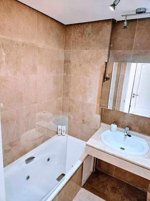 公寓 Duquesa Suites Gardens Ground Floor Close To Port, Beach 马尼尔瓦